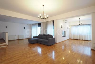 Duplex cu 5 camere în Iancu Nicolae
