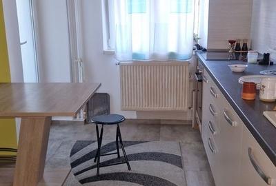 Apartament cu 3 camere decomandat, mobilat în Drumul Sării - 1