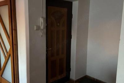 Apartament cu 3 camere decomandat în Central - 1