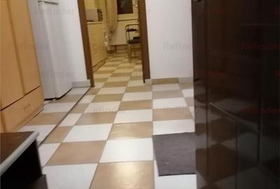 Garsonieră decomandată în Decebal - 1