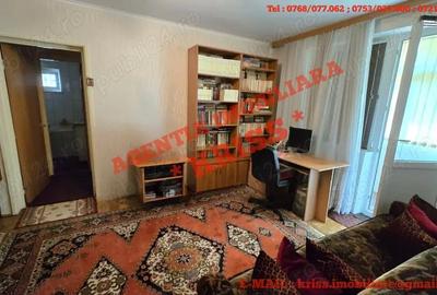 Apartament cu 3 camere semidecomandat în Calea București - 11