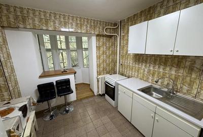 Garsonieră decomandată în Timpuri Noi