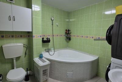 Apartament cu 3 camere în Berceni - 2