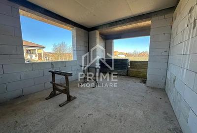 Casă cu Teren 200 Mp în Teiu - 3