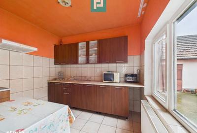 Casă cu 4 camere în Almaș - 17