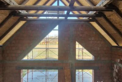 Casă cu 4 camere în Cătălina - 8