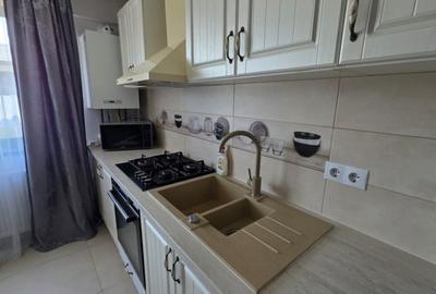 Apartament cu 3 camere semidecomandat în Central - 2