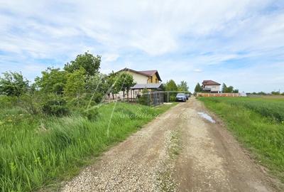 Teren intravilan in zona rezidentiala, la 1 km de A0 si A1 - 5