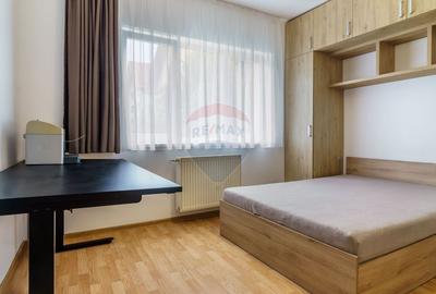 3 camere decomandate, mobilat, balcon, 2 parcari, Comision 0% - 10