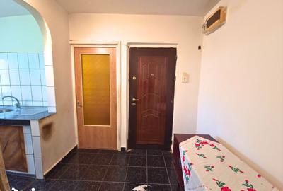 Apartament cu 2 camere decomandat în Traian - 9