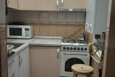 Apartament cu 3 camere semidecomandat în Central - 2