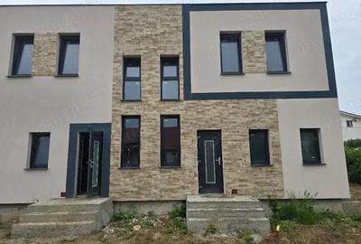 Casă cu 4 camere în Sânmartin - 19