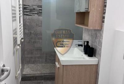 Apartament cu 3 camere în Km 4 - 2