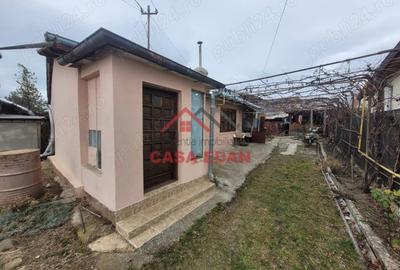 Casă cu 3 camere în Bănești - 2