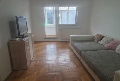 Apartament cu 3 camere decomandat în Traian - 5