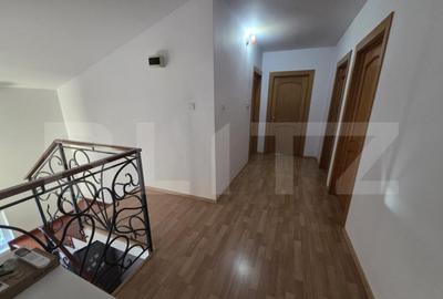 Vila 226 mp utili, curte 277 mp, zona Micro 3 - 2