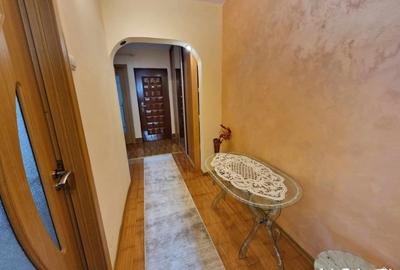 Apartament 3 camere, situat in Targu Jiu, Str 9 Mai - 7