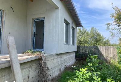 Casă cu 1 camere cu Teren 600 Mp în Central