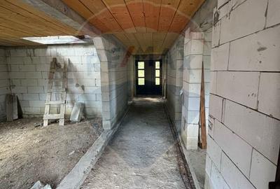 Casă cu 7 camere cu Teren 300 Mp în Voroneț - 8