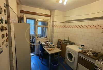 Apartament cu 4 camere decomandat, mobilat în Tei