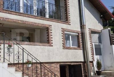 Vila 7 camere, 240mp, 1253mp teren, Fieni - 1