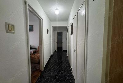 Apartament cu 4 camere semidecomandat în Central - 3