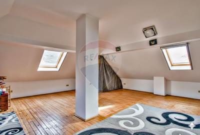 Casă cu 7 camere cu Teren 800 Mp în Central - 18