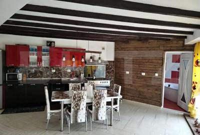 Casă cu 7 camere cu Teren 975 Mp în Central - 11