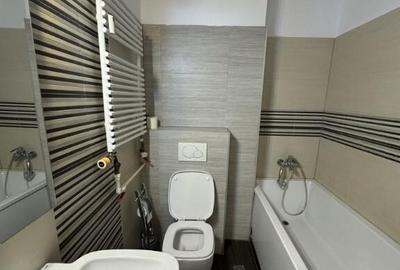 Apartament cu 3 camere decomandat în P-ța Unirii