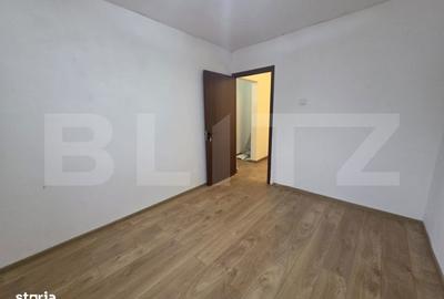 Spațiu comercial, de 70 mp, în Micro 11 - 12