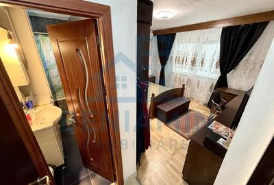 Apartament cu 4 camere decomandat în Craiovița Nouă - 4