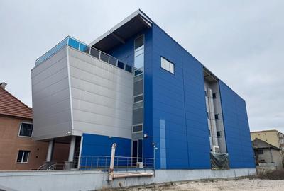 Cladire administrativa cu multiple functionalitati, call center, clinica,birouri - 1