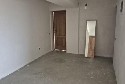 Casă individuală cu 5 camere cu Garaj în 1 Decembrie - 12