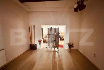 Showroom de inchiriat, 360 mp, zona Semi-centrala - 33