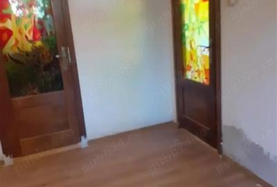 2 cam Dambovita -Lidl parter cu  balcon
