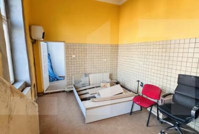 Apartament cu 4 camere decomandat în Central - 1