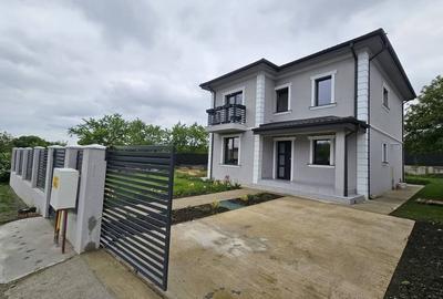 CASA INDIVIDUALA , 4 CAMERE , MIROSLAVA