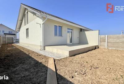 Casă cu 3 camere cu Teren 236 Mp în Remetea Mare - 1