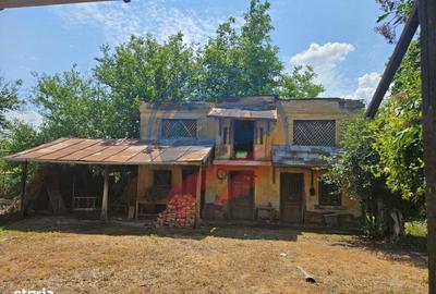 Casă cu 4 camere cu Teren 1963 Mp în Central - 7