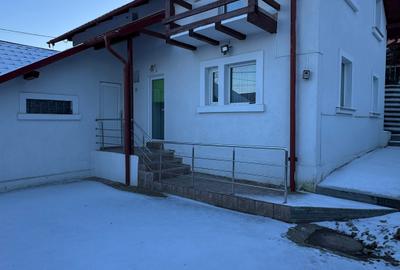 Casă individuală cu 6 camere cu Canalizare în Sărărie - 3