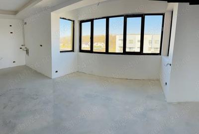 Apartament cu 4 camere decomandat în Central - 2