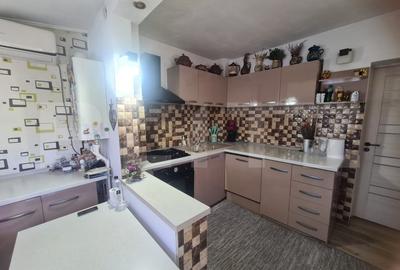 Casa de vanzare, cu 2 camere, 54 mp, zona Smardan - 2