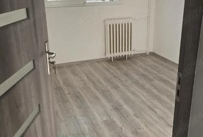 Apartament cu 3 camere semidecomandat în Micălaca