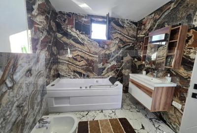 Casă cu 5 camere cu Teren 797 Mp în Central - 3