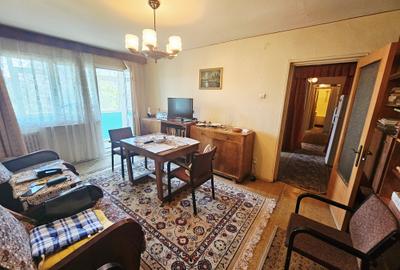 Apartament cu 3 camere decomandat în Mărășești