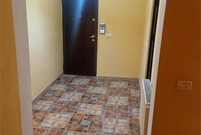 Apartament trei camere, decomandat, bloc 1988, renovat, patru balcoane, beci - 2