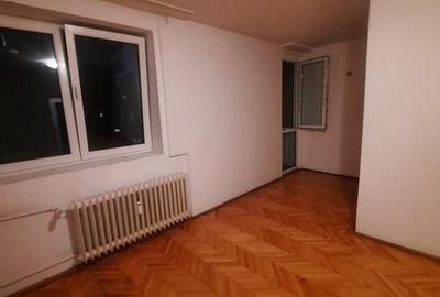 Apartament cu 2 camere decomandat în Titan