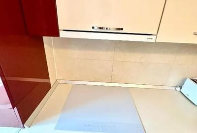 Apartament cu 3 camere decomandat în Tractorul - 15