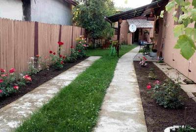 Casa de vanzare mobilat si cu bonuri, annexa, garaj, livada de pruni si cu masina - 2
