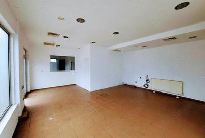 Spațiu comercial, de 18 mp, în Sântuhalm - 1